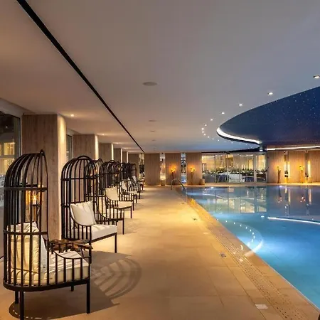 The Healthy Stay-padel, Pool&fitness 5* Айя-Напа