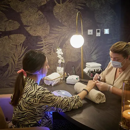 Hotel The Healthy Stay-padel, Pool&fitness