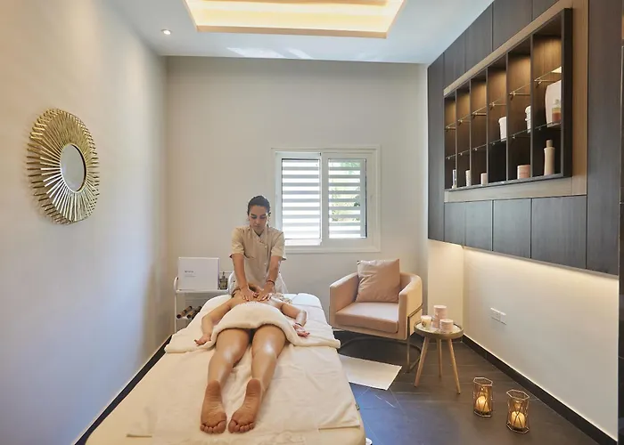 Hotel The Healthy Stay-padel, Pool&fitness 5*