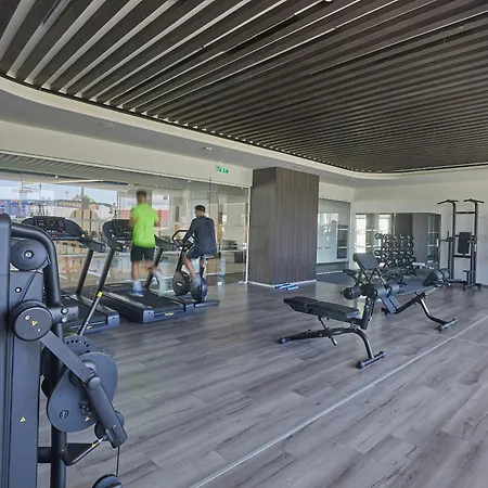 The Healthy Stay-padel, Pool&fitness Otel Aya Napa