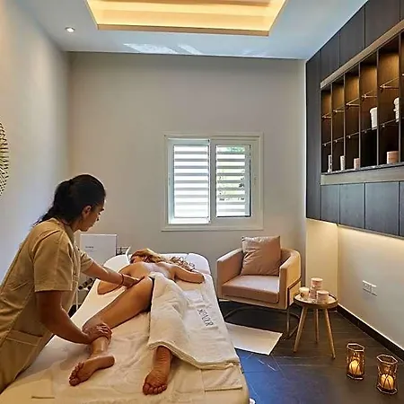 Hotel The Healthy Stay-padel, Pool&fitness 5*