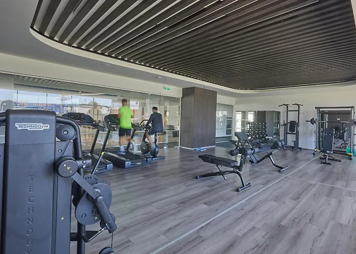 The Healthy Stay-padel, Pool&fitness Hotell Ayia Napa